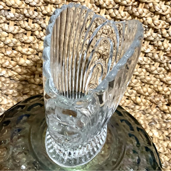 Mikasa Vintage Oval Scallop Cut Clear Crystal Glass Vase - Picture 5 of 8